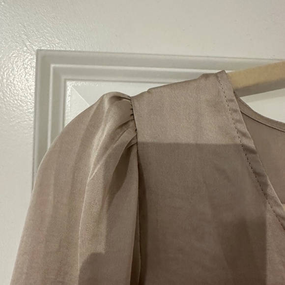 Carmen Marc Valvo Blouse - Picture 5 of 7